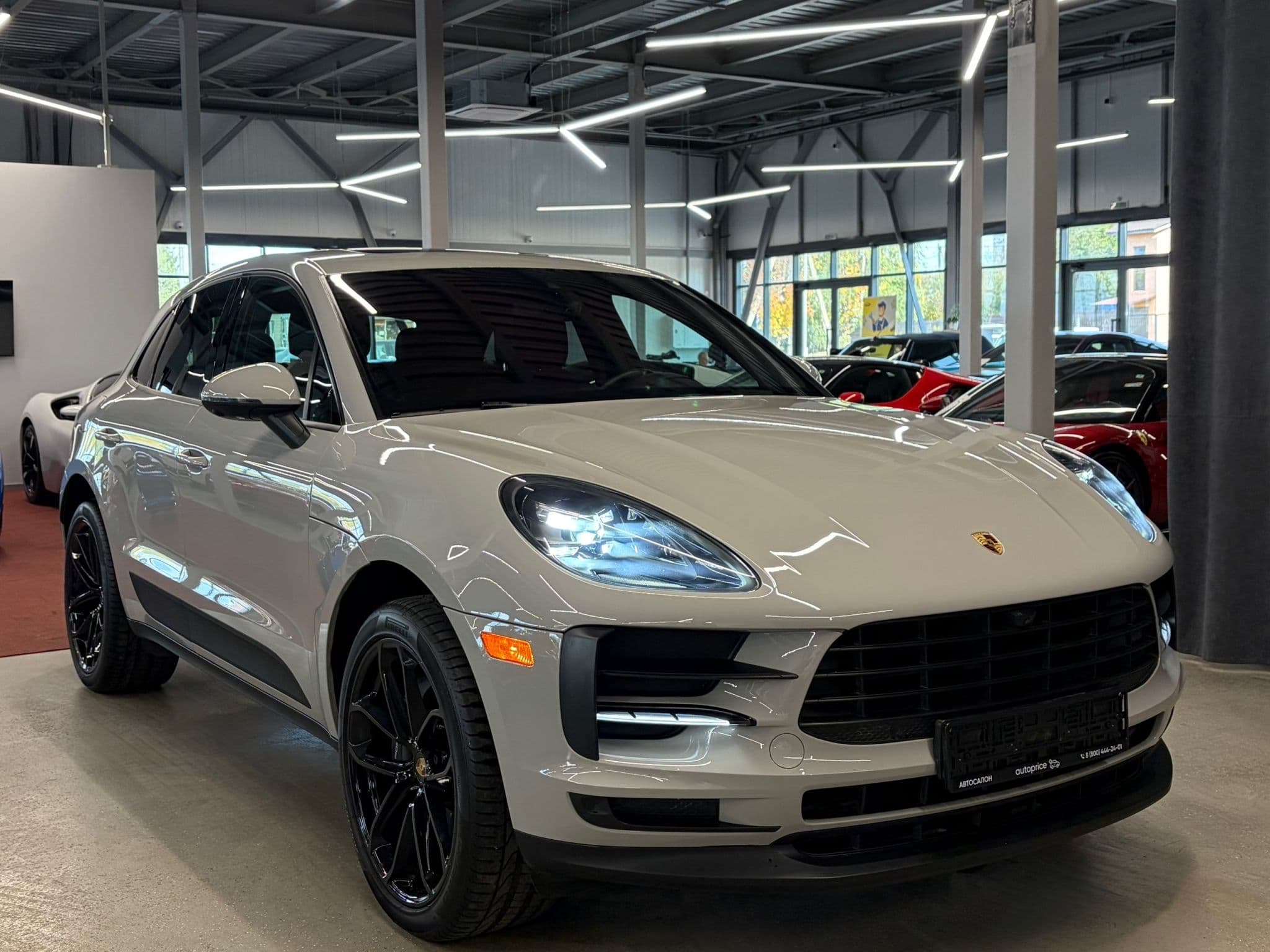 Porsche Macan - 4