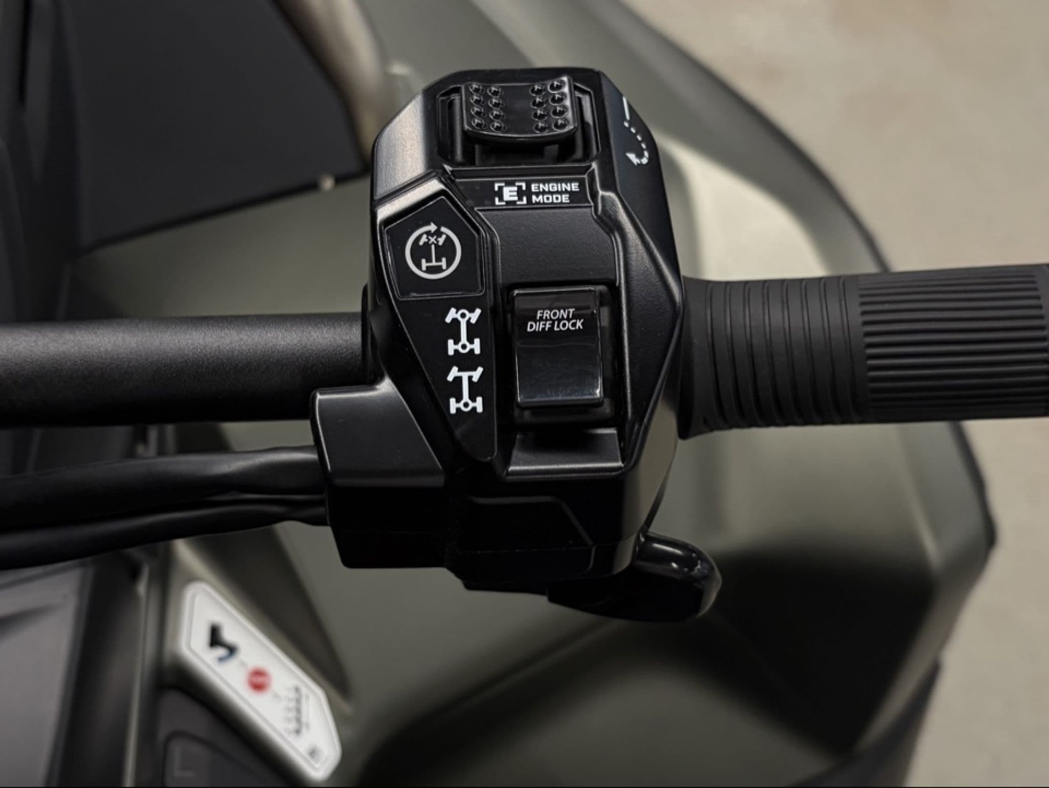 BRP Can-Am Outlander XMR 1000 EFI