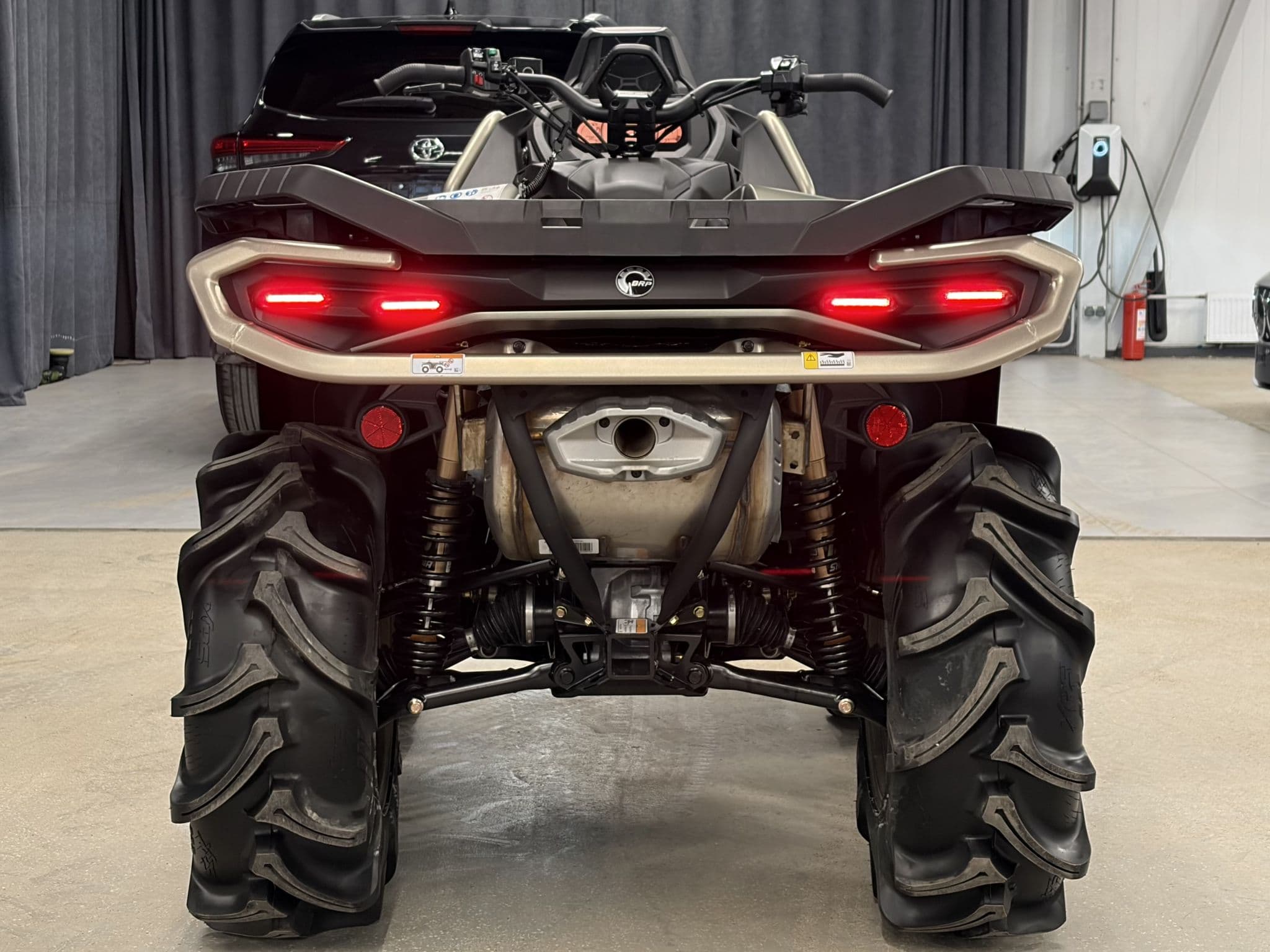 BRP Can-Am Outlander XMR 1000 EFI - 2