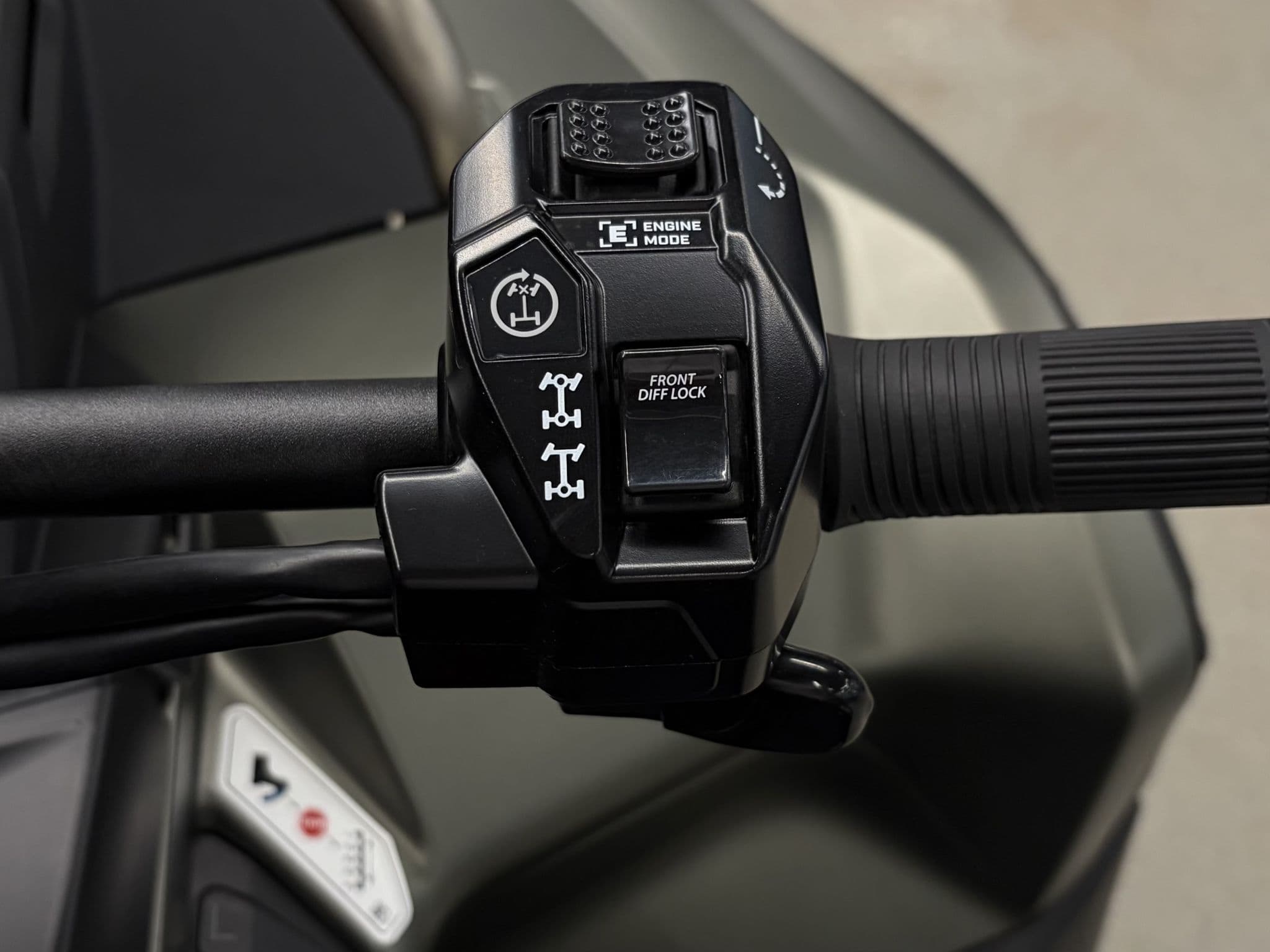 BRP Can-Am Outlander XMR 1000 EFI