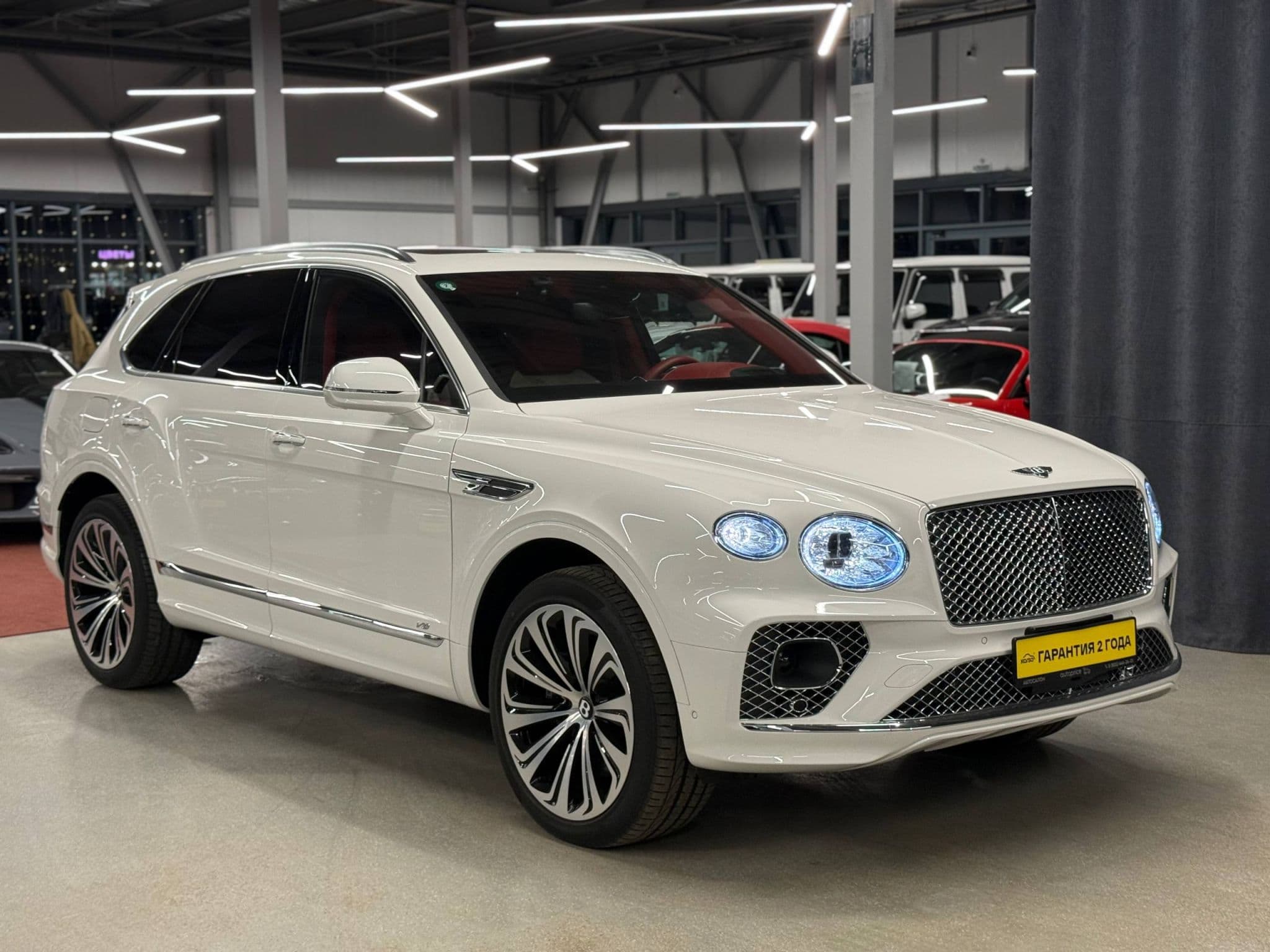 Bentley Bentayga - 1