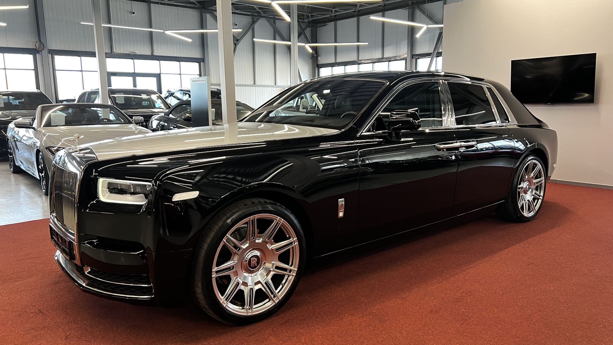 Rolls-Royce Phantom - 3