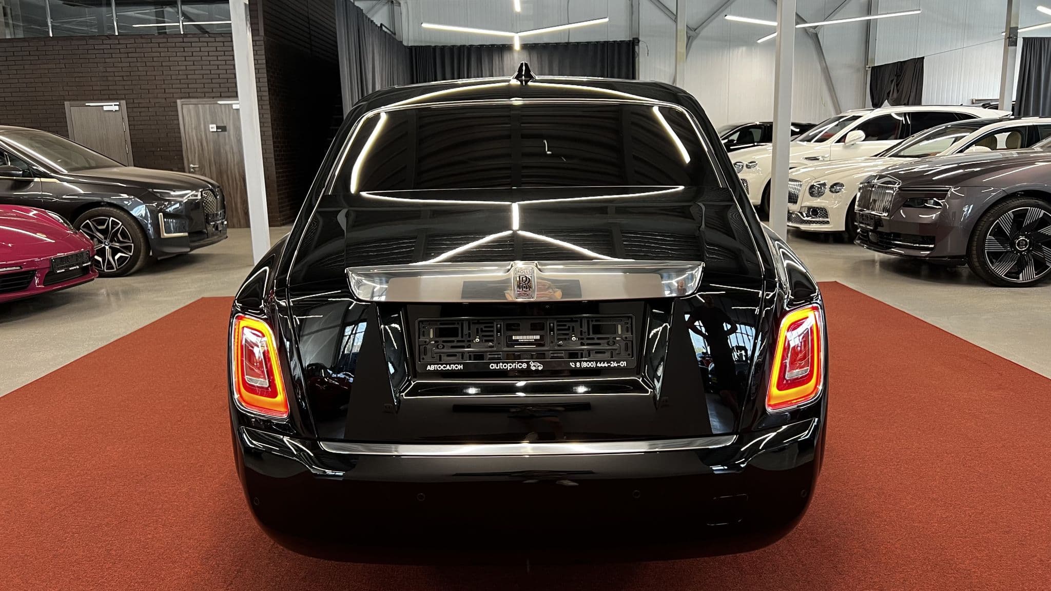 Rolls-Royce Phantom - 5