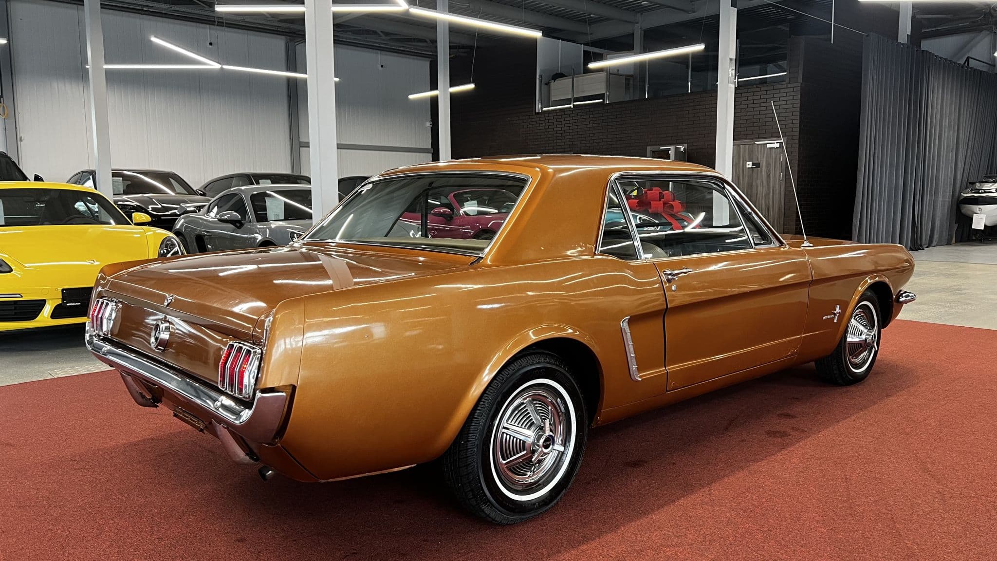 Ford Mustang - 5