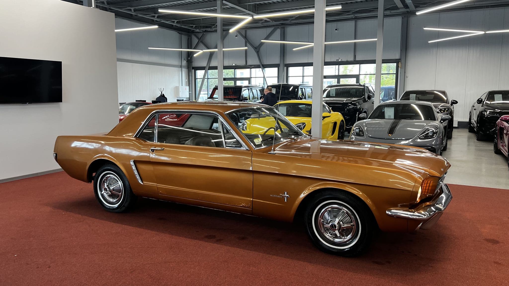 Ford Mustang - 4