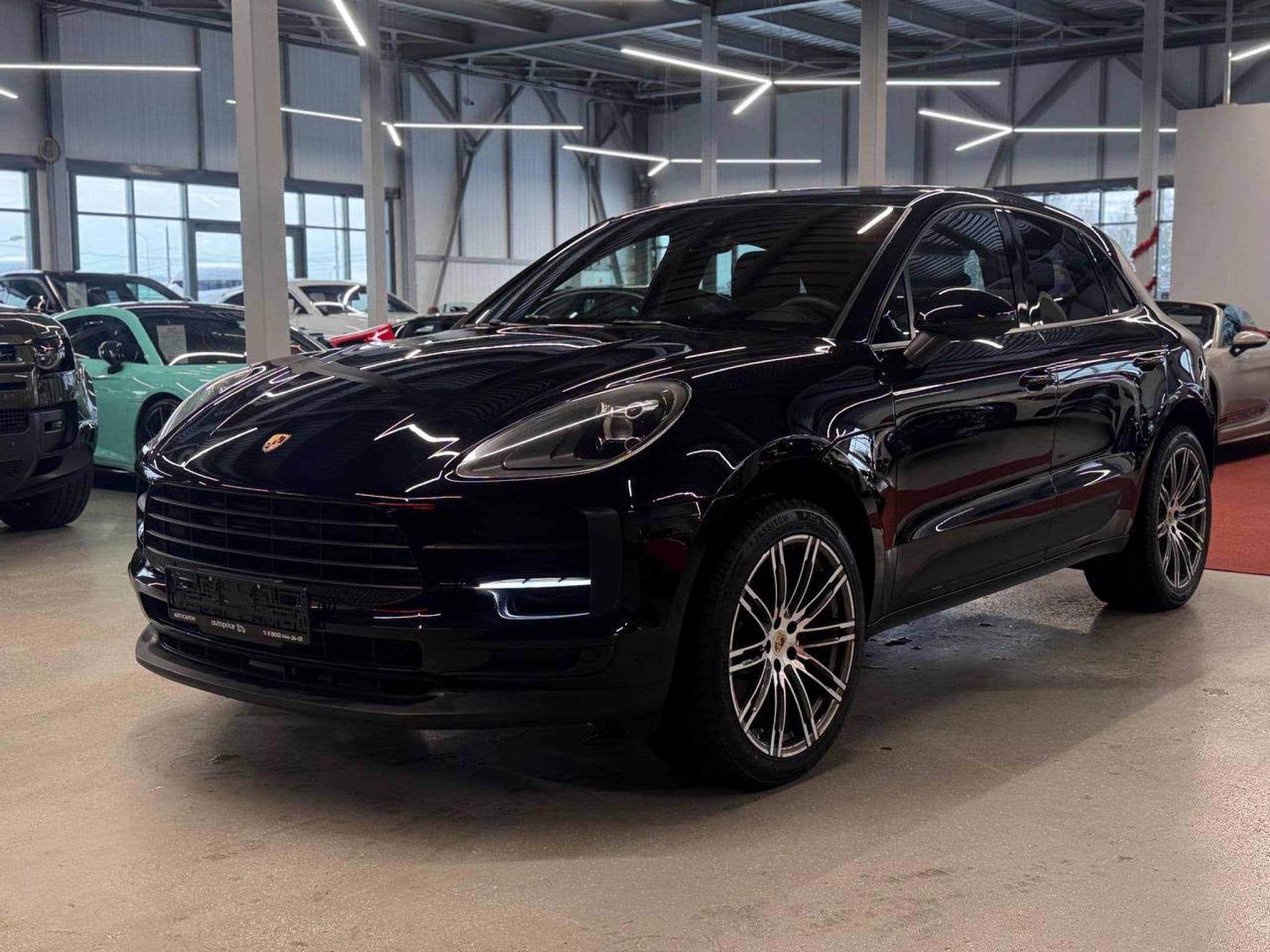 Porsche Macan - 1