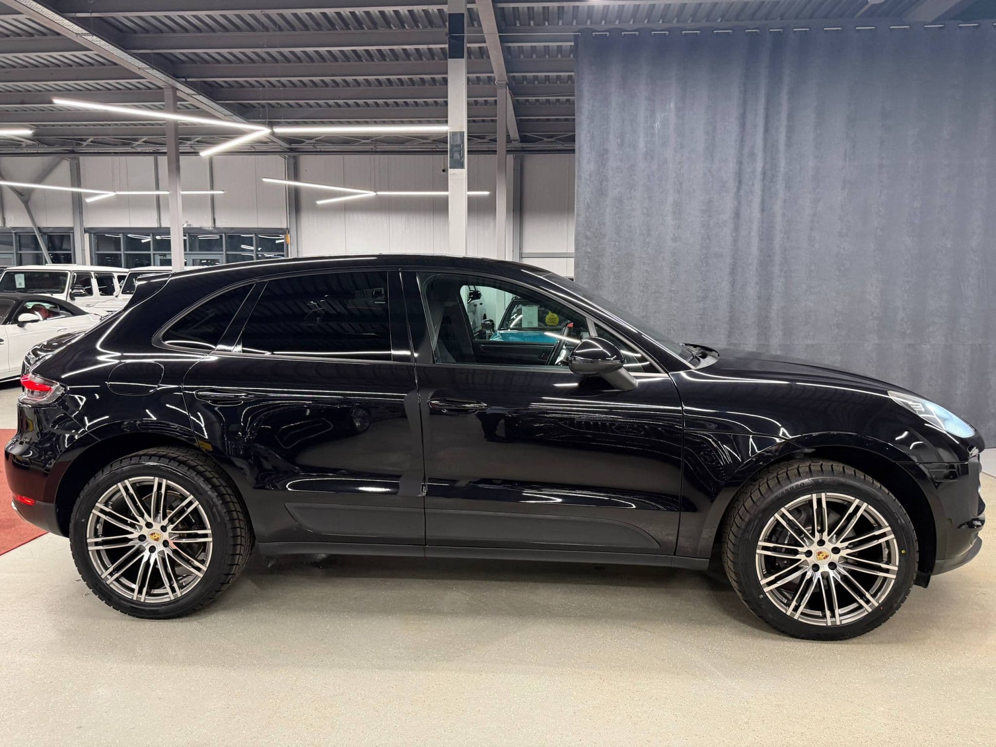 Porsche Macan - 4