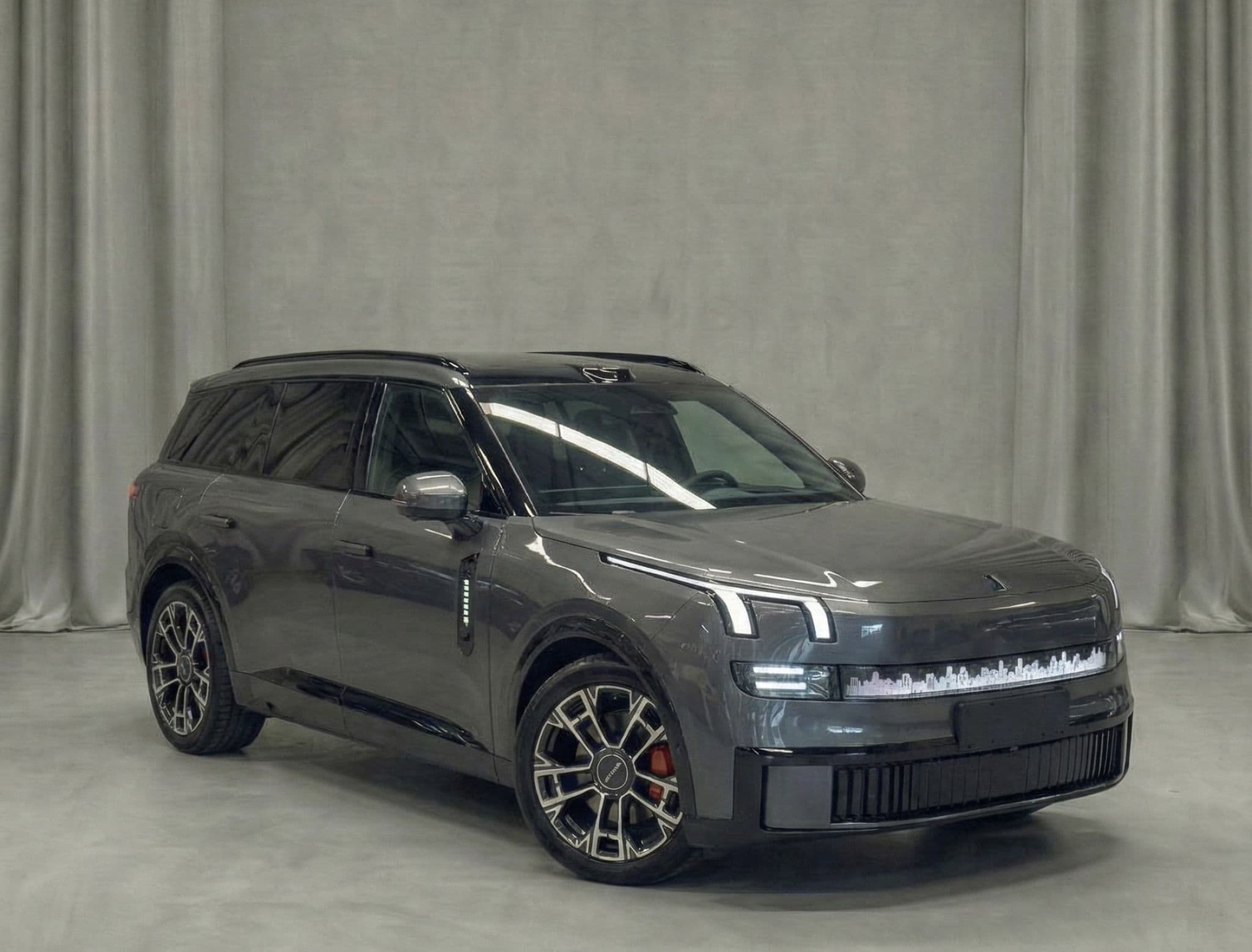Lynk & Co 900 - 1