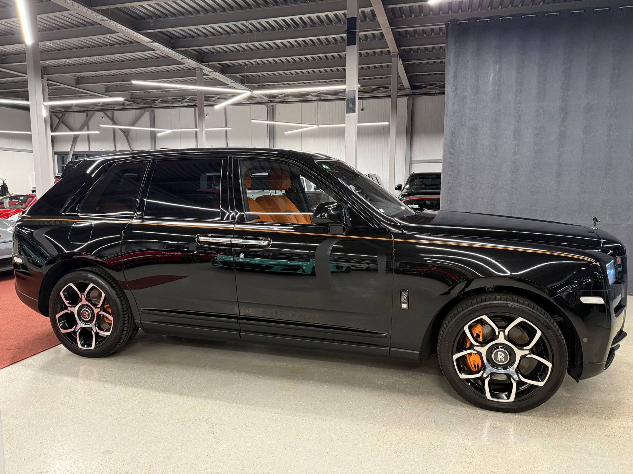 Rolls-Royce Cullinan - 4