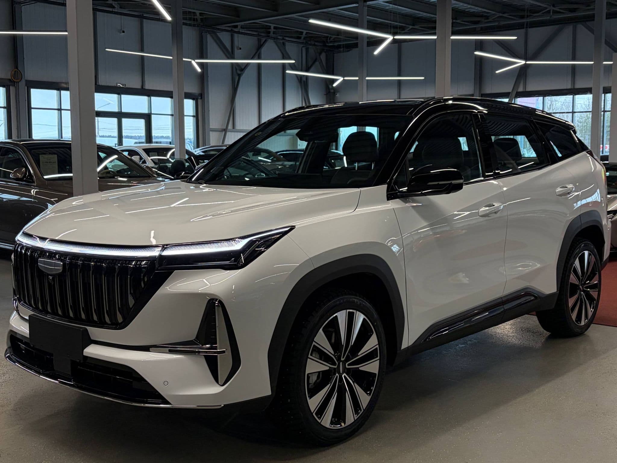 Geely Atlas - 1