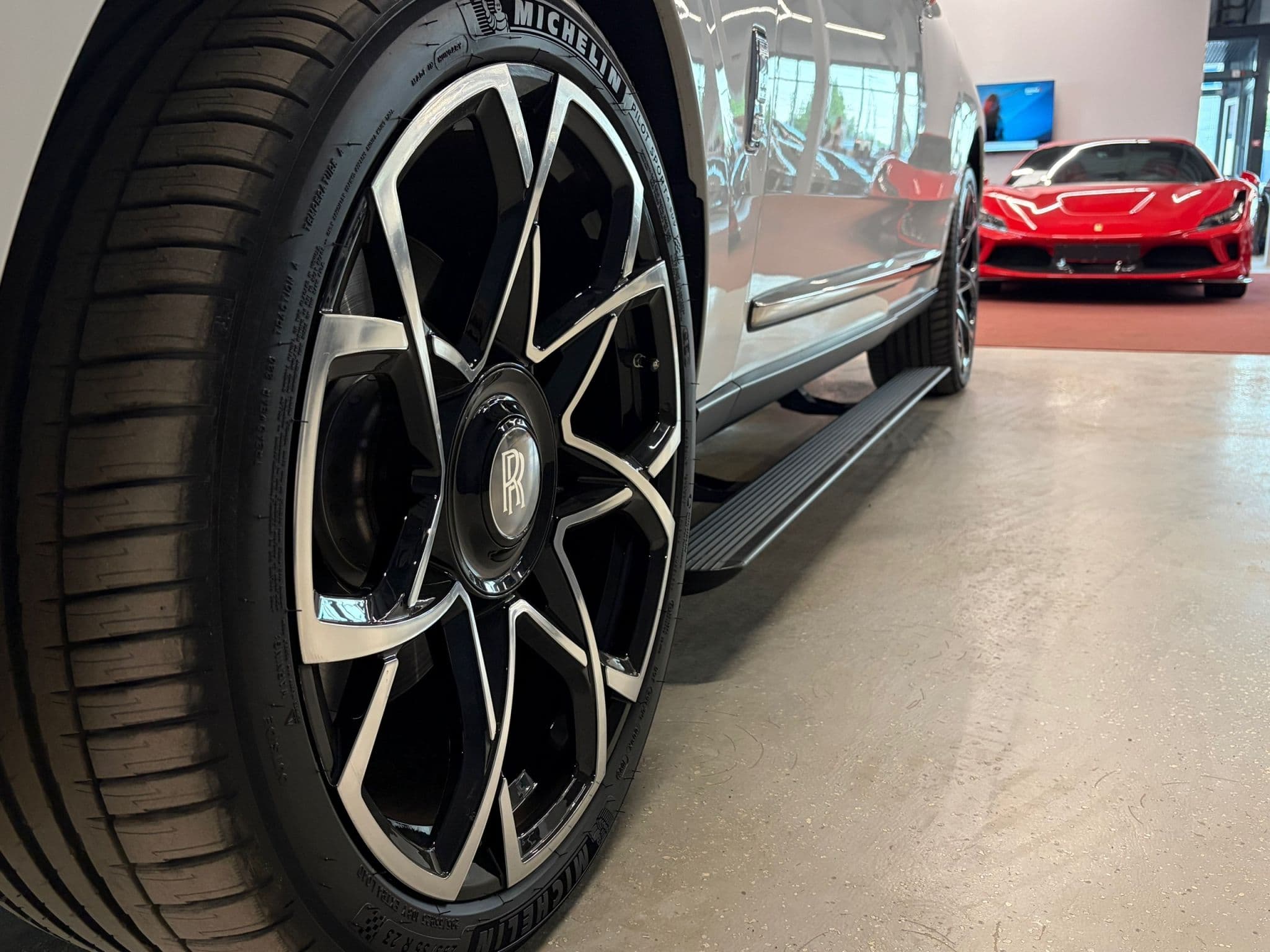 Rolls-Royce Cullinan - 3