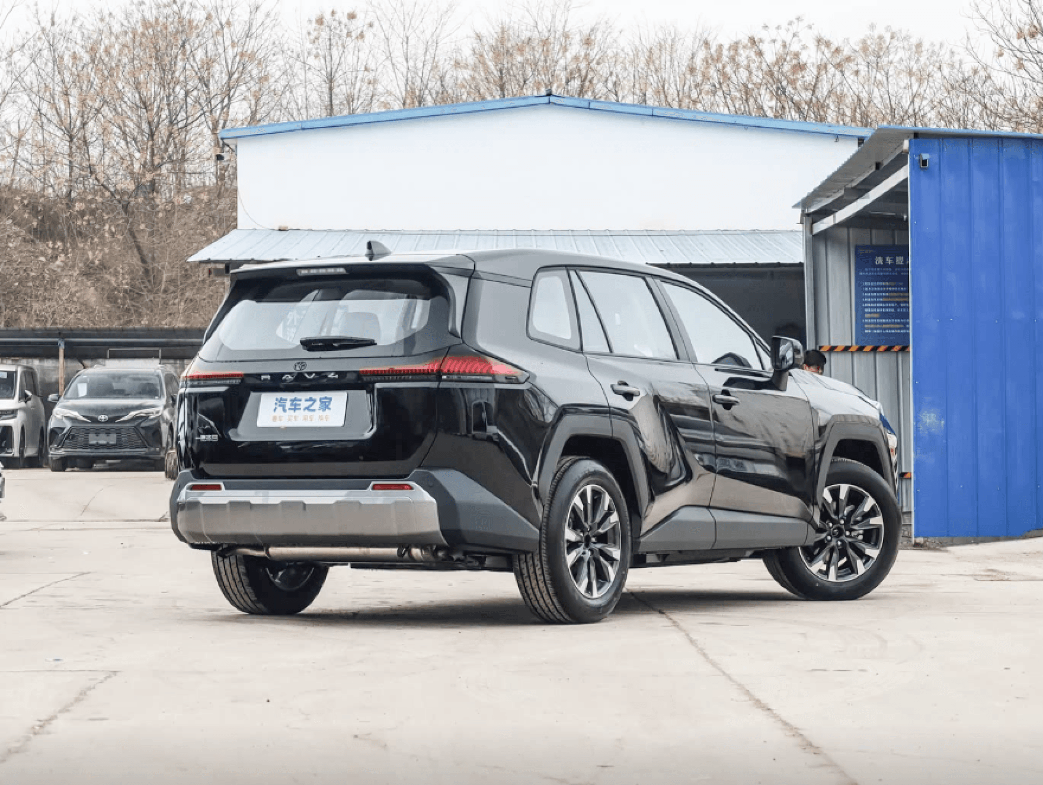 Toyota RAV4 - 4